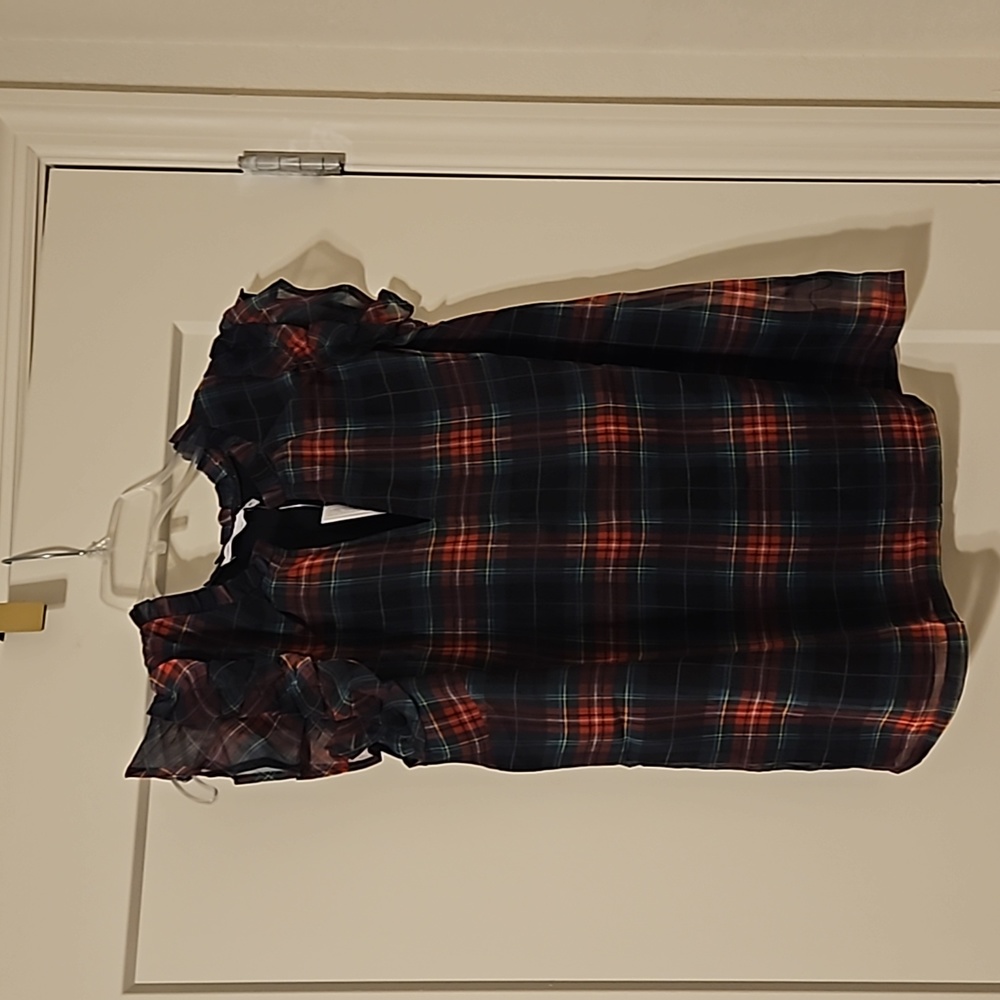 Vineyard vines plaid blouse, size medium